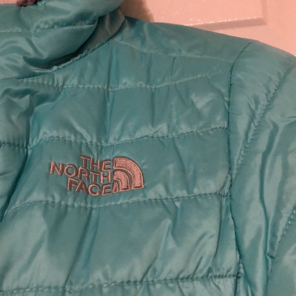 Girls Reversible NorthFace Coat - Picture 5 of 14
